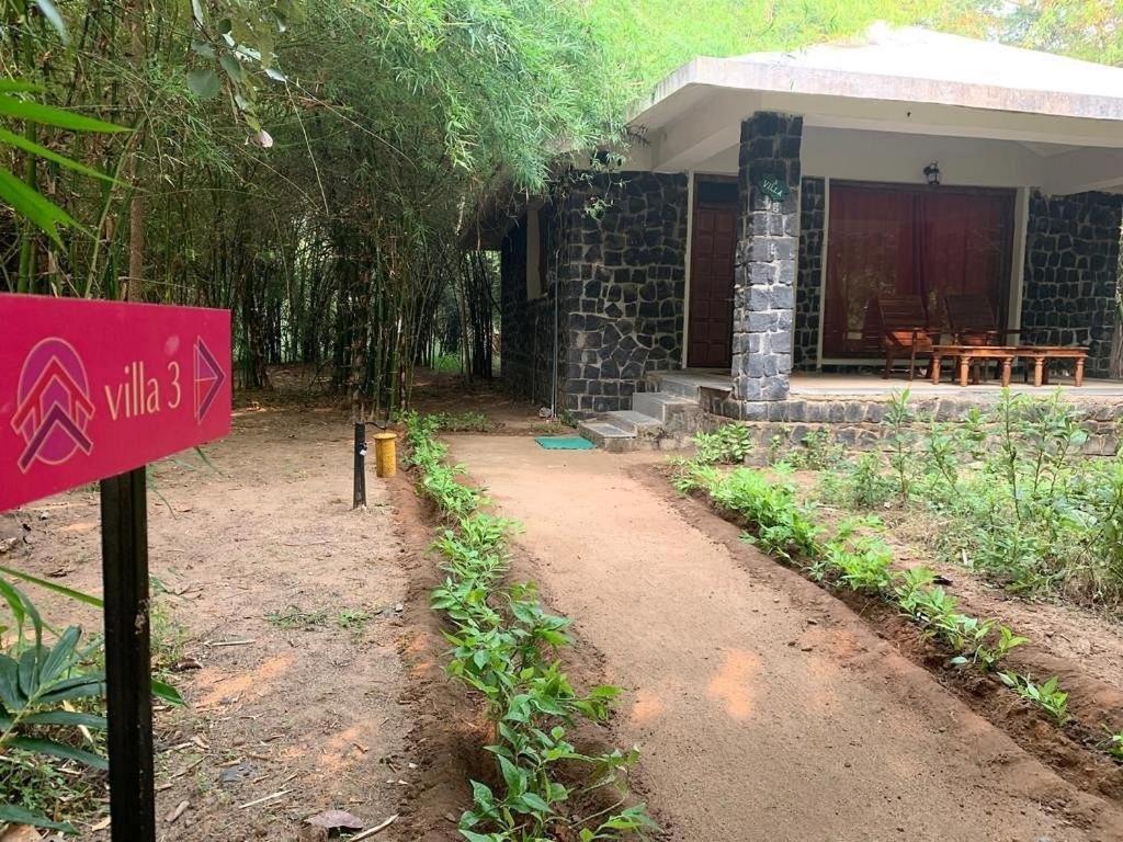 Renest Bandhavgarh Meadows Hotel Tāla Exterior photo